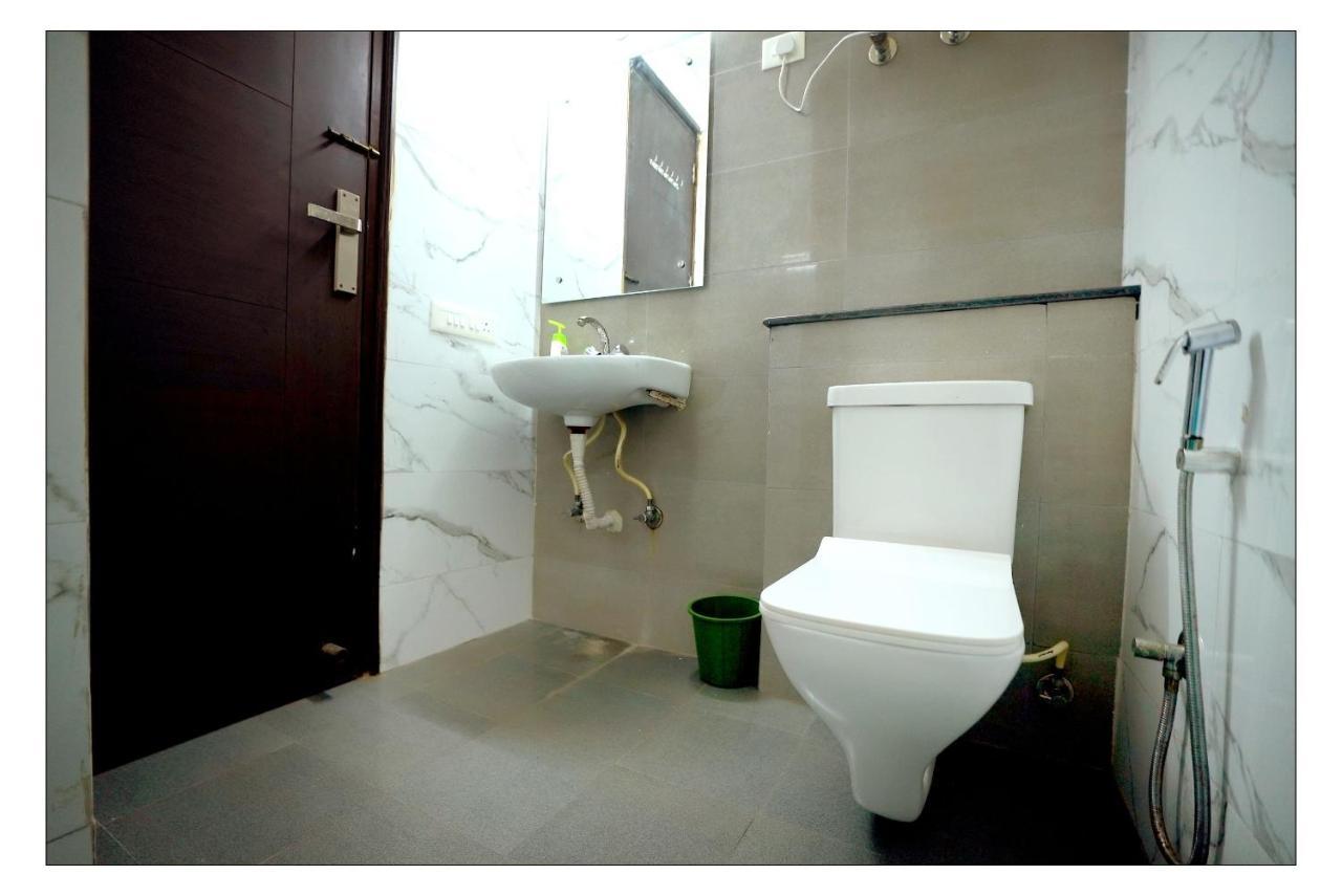 Gupta Residency Near Ajnara Heritage Noida Ngoại thất bức ảnh
