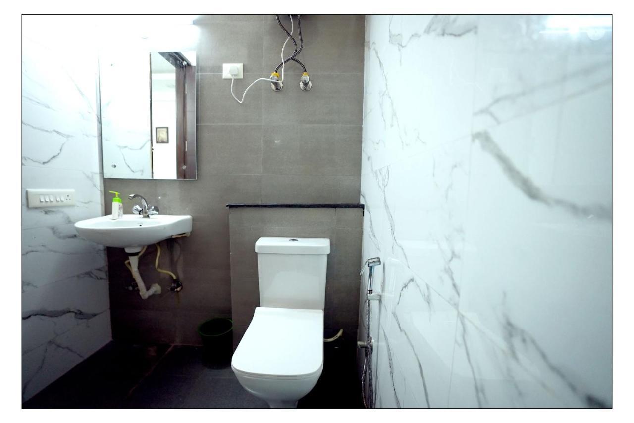 Gupta Residency Near Ajnara Heritage Noida Ngoại thất bức ảnh