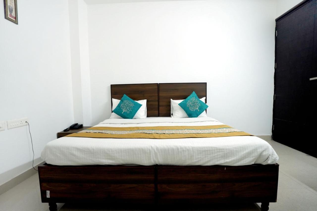 Gupta Residency Near Ajnara Heritage Noida Ngoại thất bức ảnh