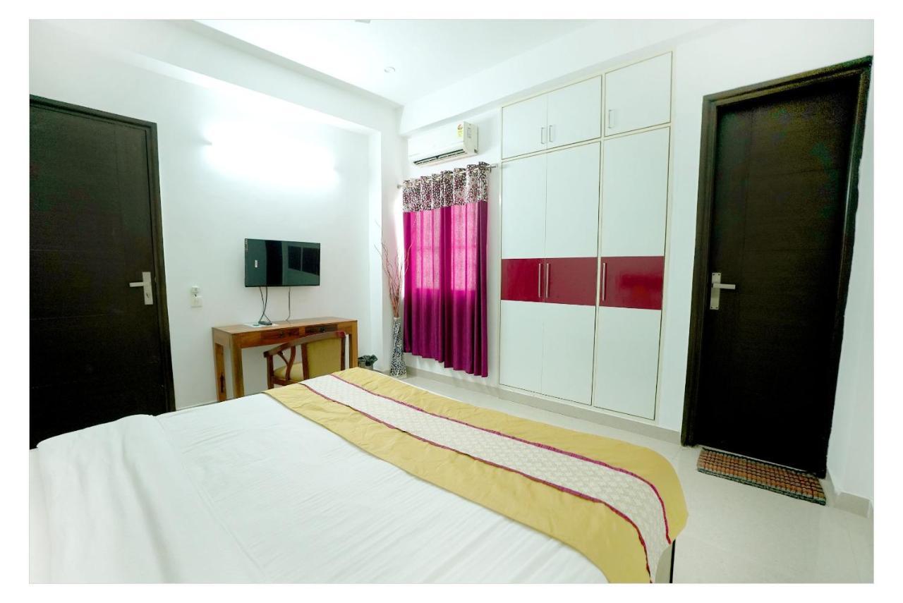 Gupta Residency Near Ajnara Heritage Noida Ngoại thất bức ảnh